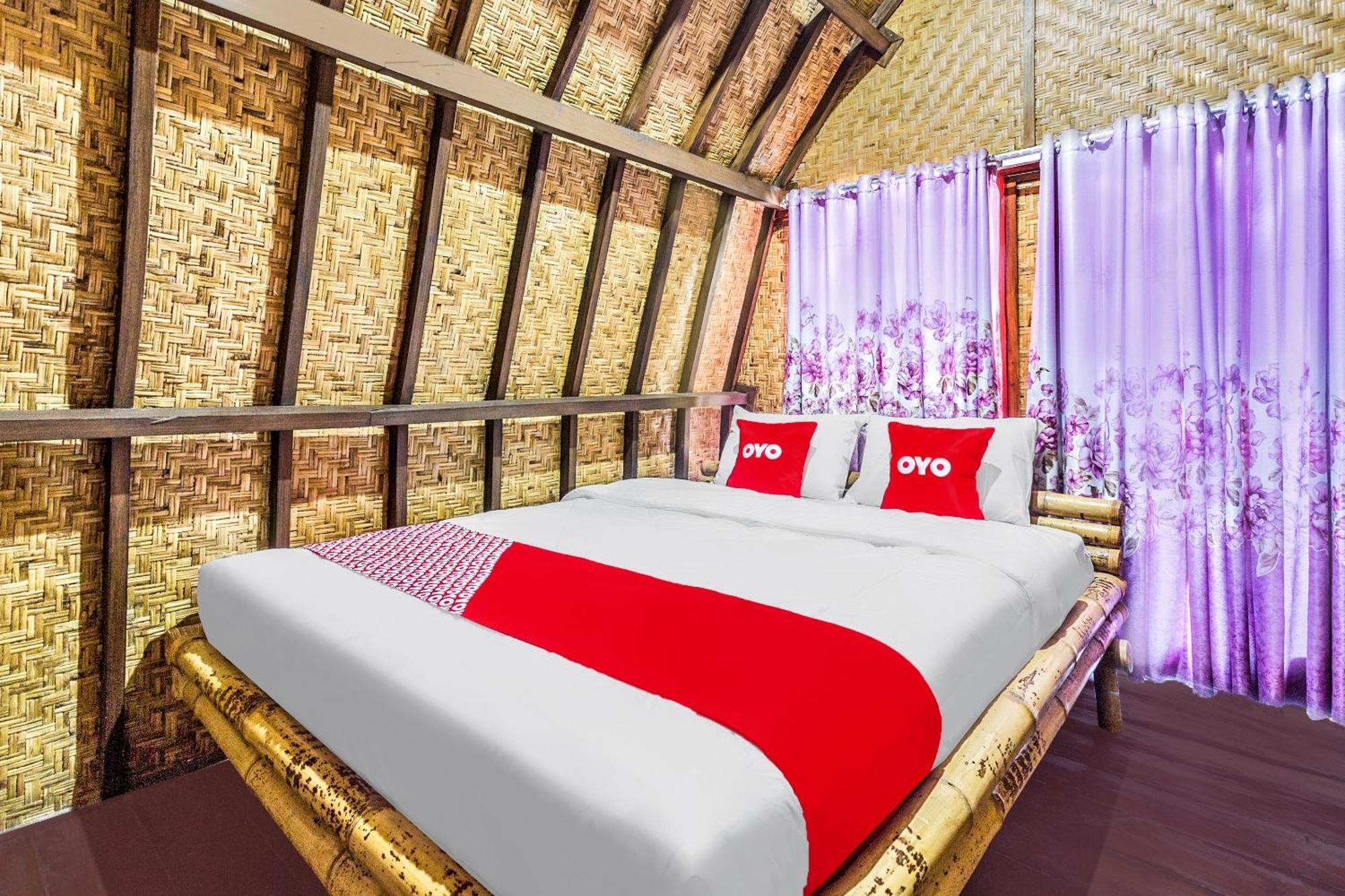 Oyo 1837 Telone Bungalow Palebah Ngoại thất bức ảnh